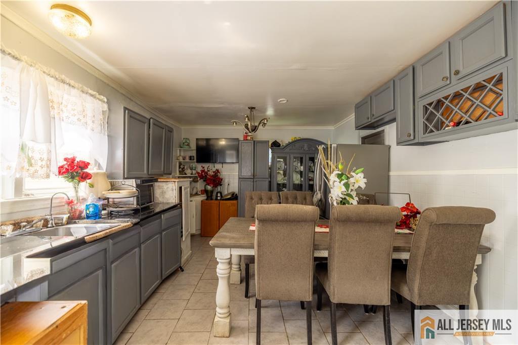 88 Hassart Street New Brunswick NJ 08901