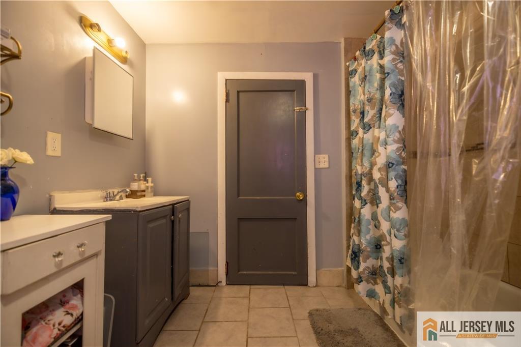 88 Hassart Street New Brunswick NJ 08901