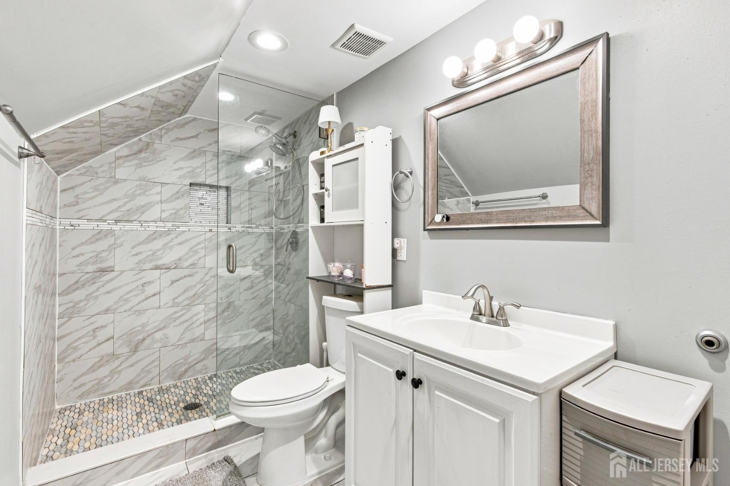 22 Elm Terrace Sayreville NJ 08859