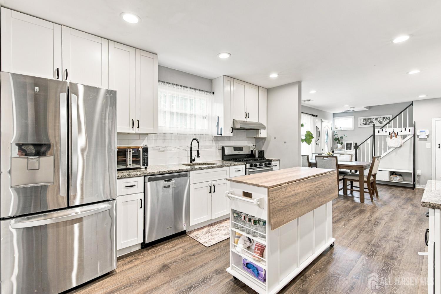 22 Elm Terrace Sayreville NJ 08859