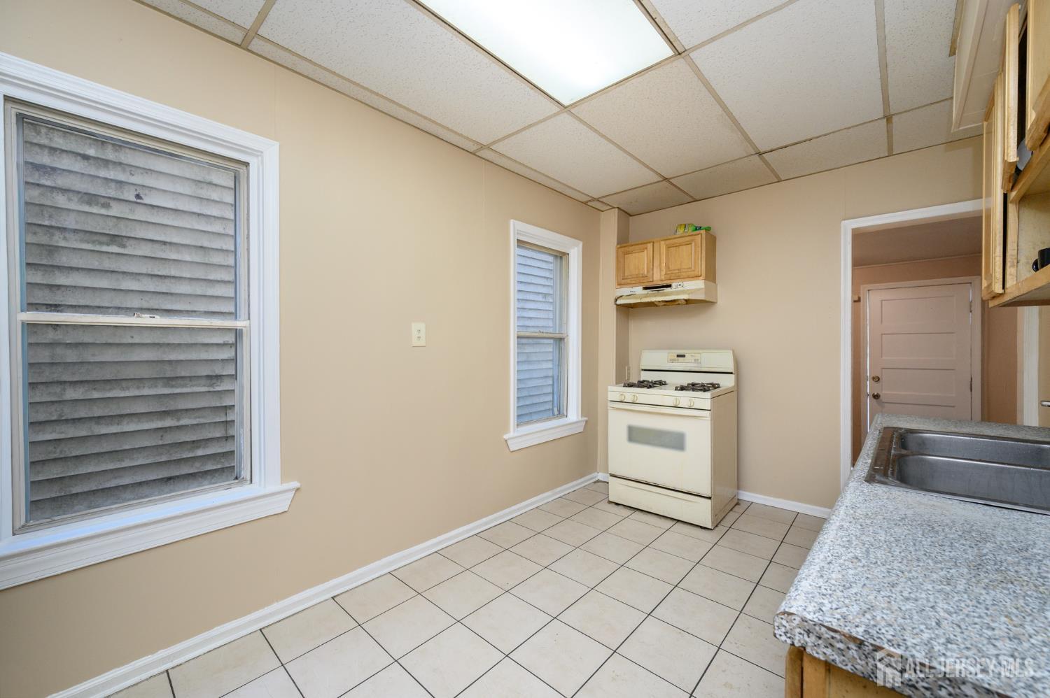 1414 S Clinton Avenue S Trenton NJ 08610