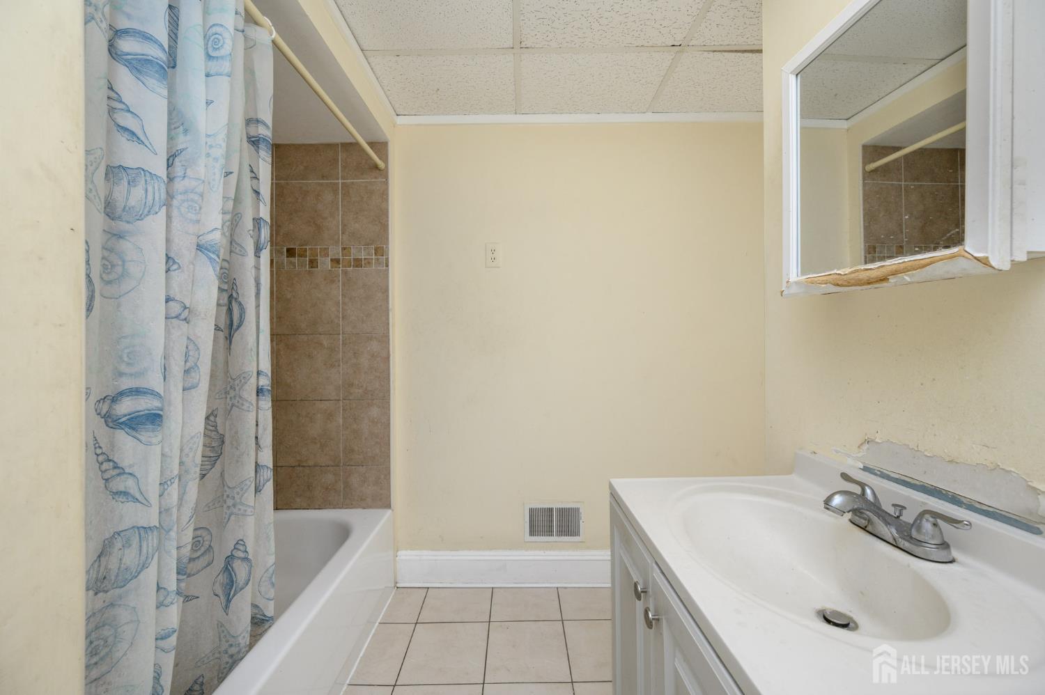 1414 S Clinton Avenue S Trenton NJ 08610