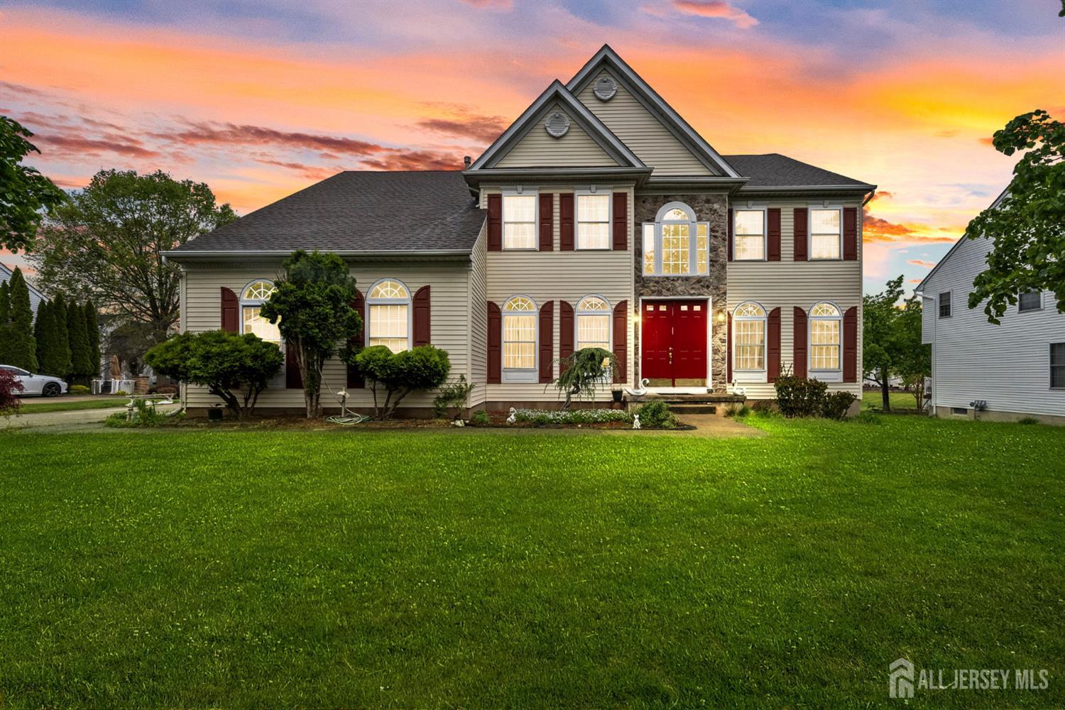 10 Julie Court Franklin NJ 08873