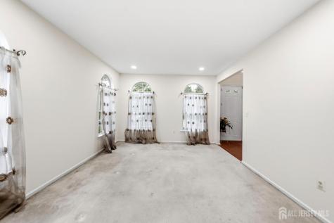 10 Julie Court Franklin NJ 08873
