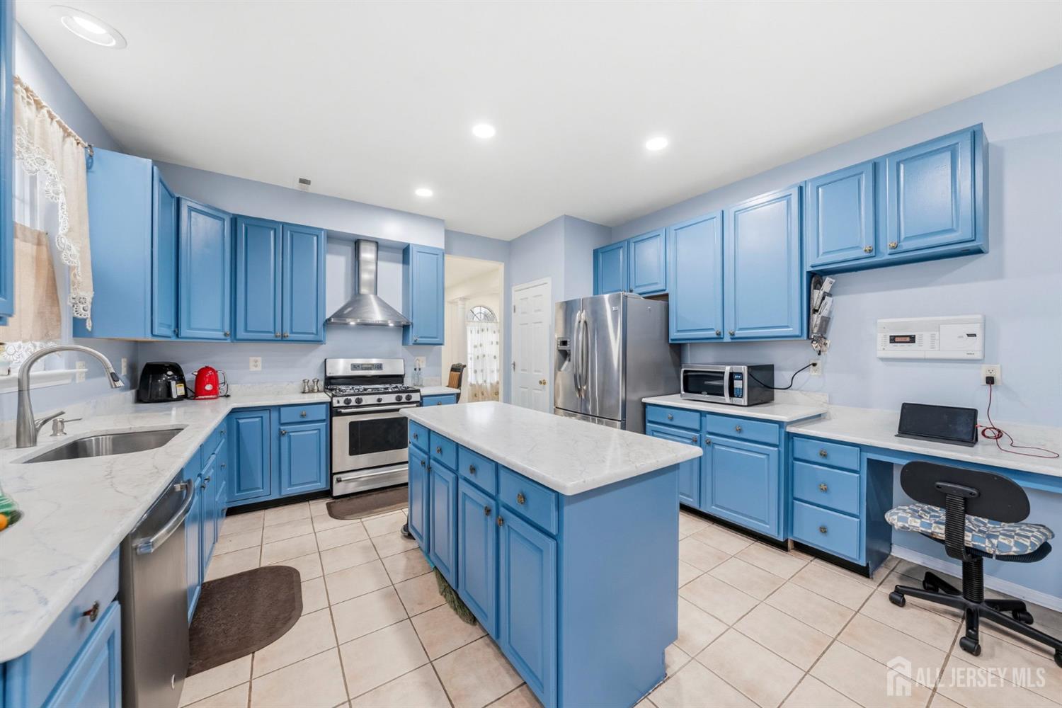 10 Julie Court Franklin NJ 08873