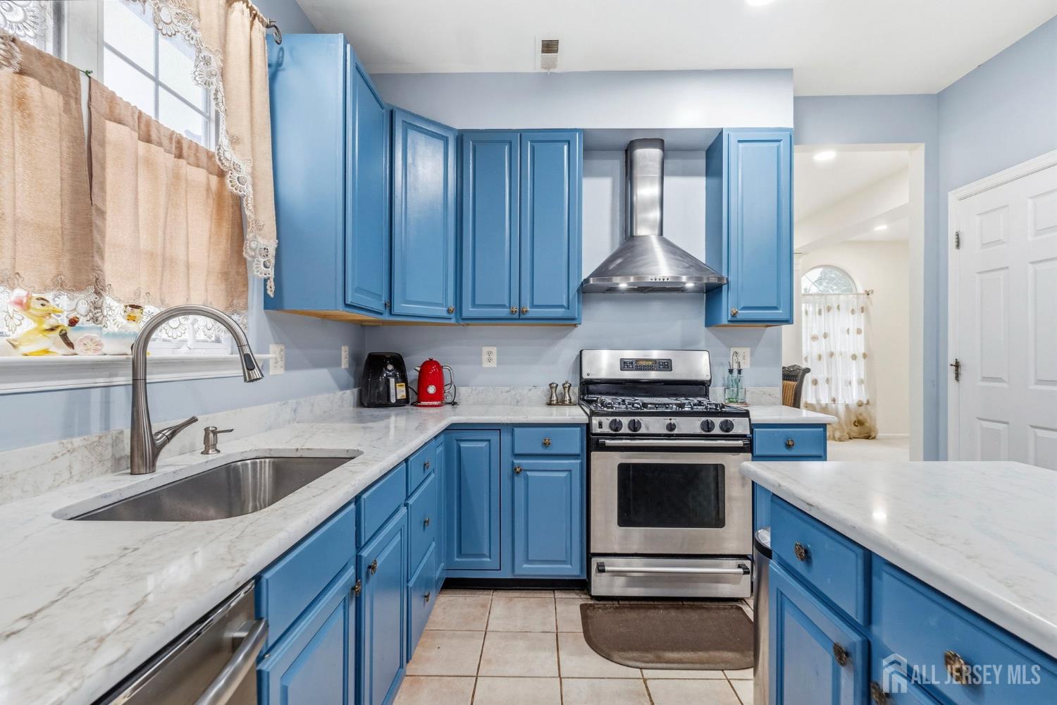 10 Julie Court Franklin NJ 08873