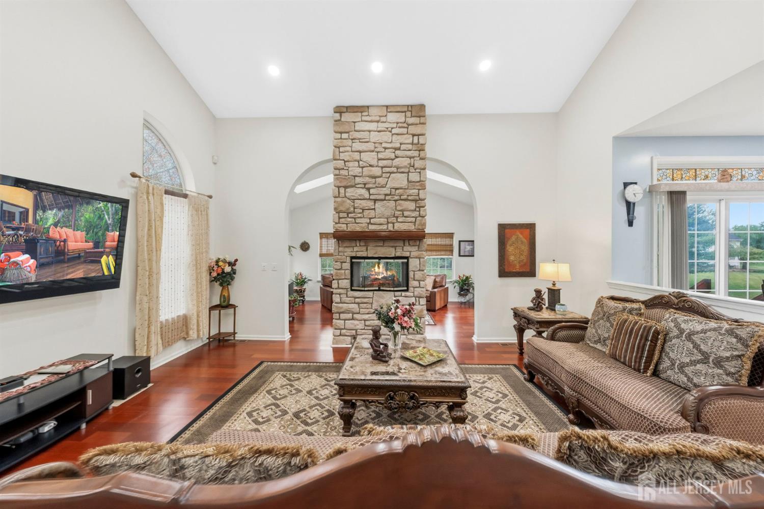 10 Julie Court Franklin NJ 08873