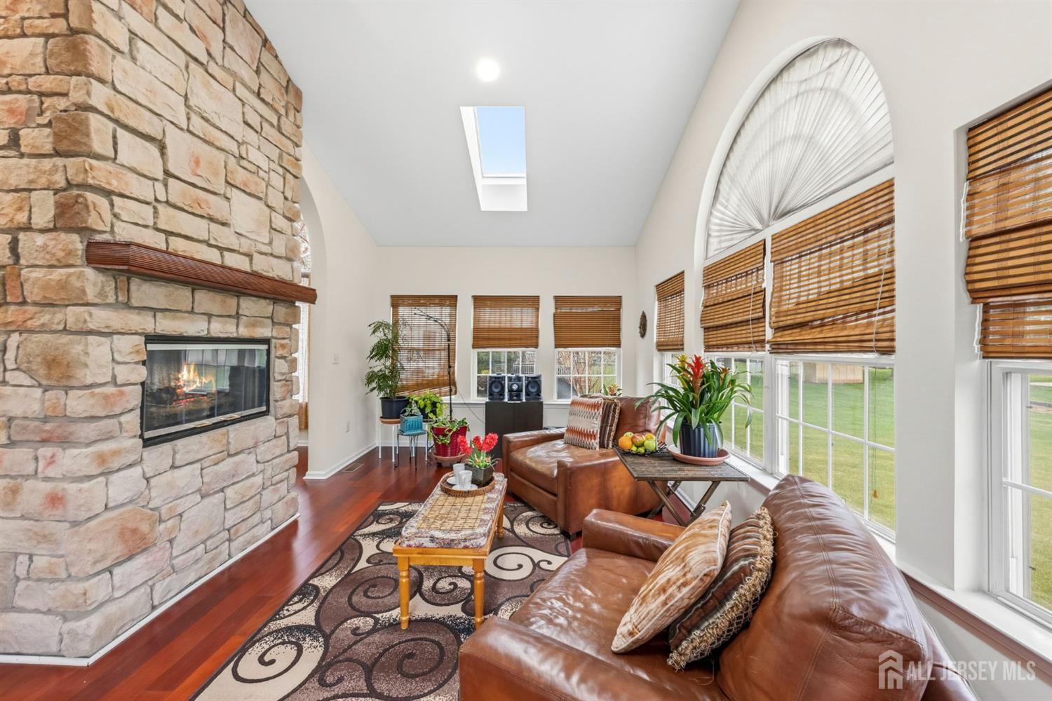 10 Julie Court Franklin NJ 08873