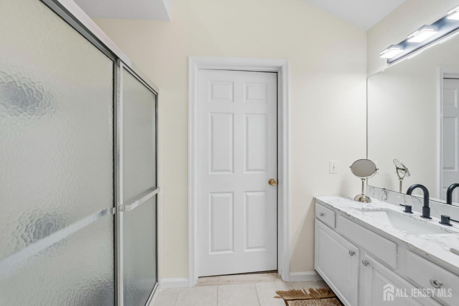 10 Julie Court Franklin NJ 08873