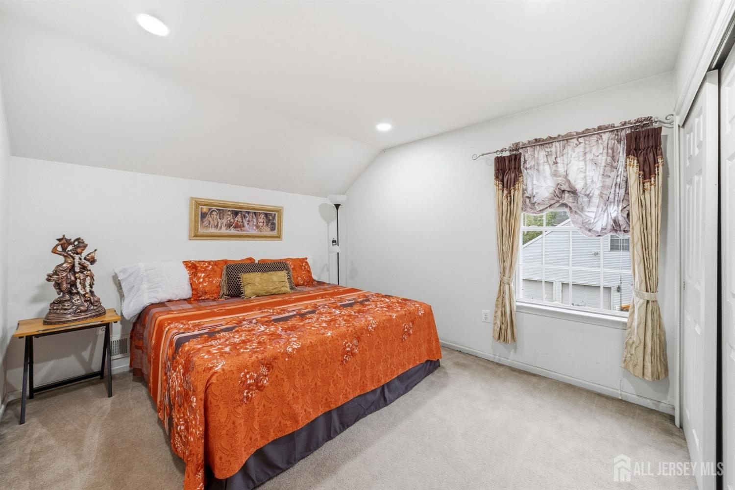 10 Julie Court Franklin NJ 08873