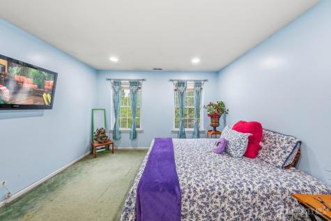 10 Julie Court Franklin NJ 08873