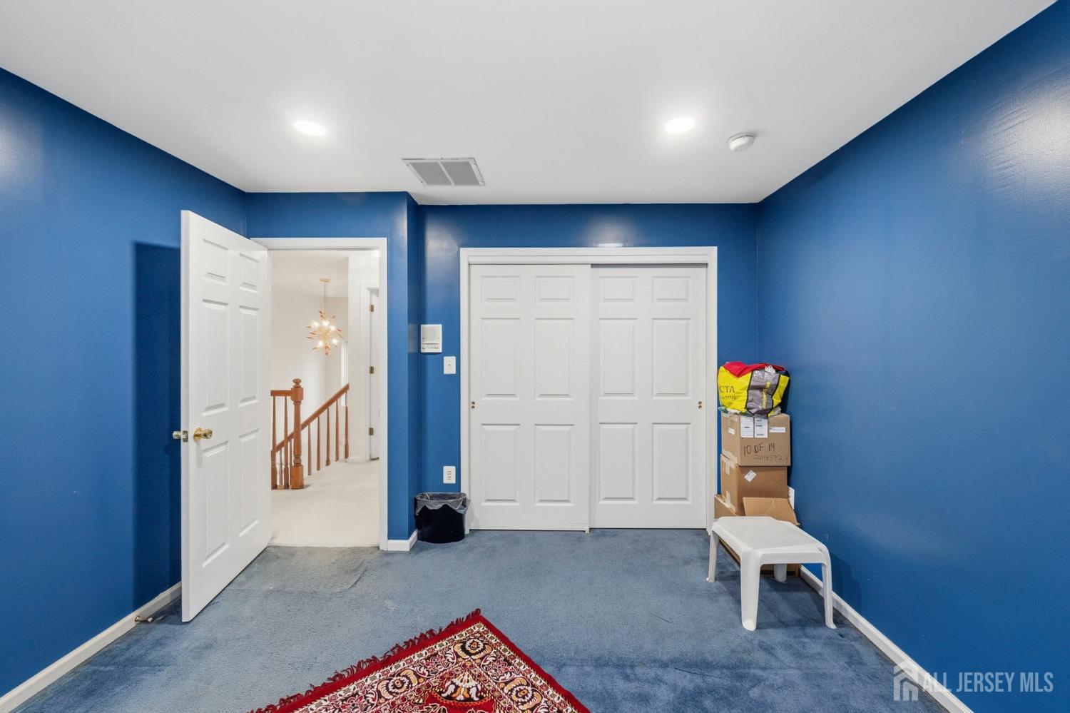 10 Julie Court Franklin NJ 08873