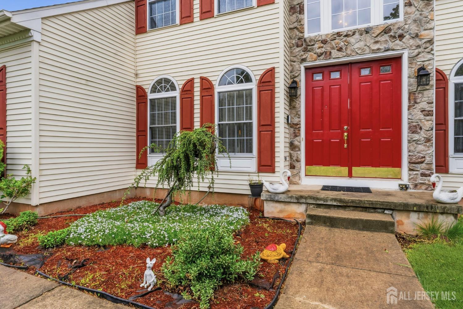 10 Julie Court Franklin NJ 08873