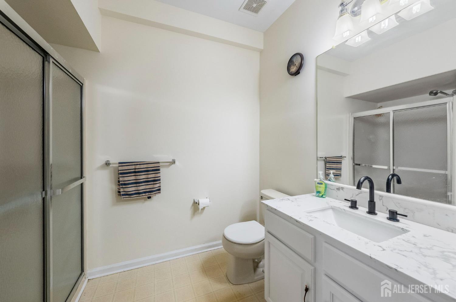 10 Julie Court Franklin NJ 08873