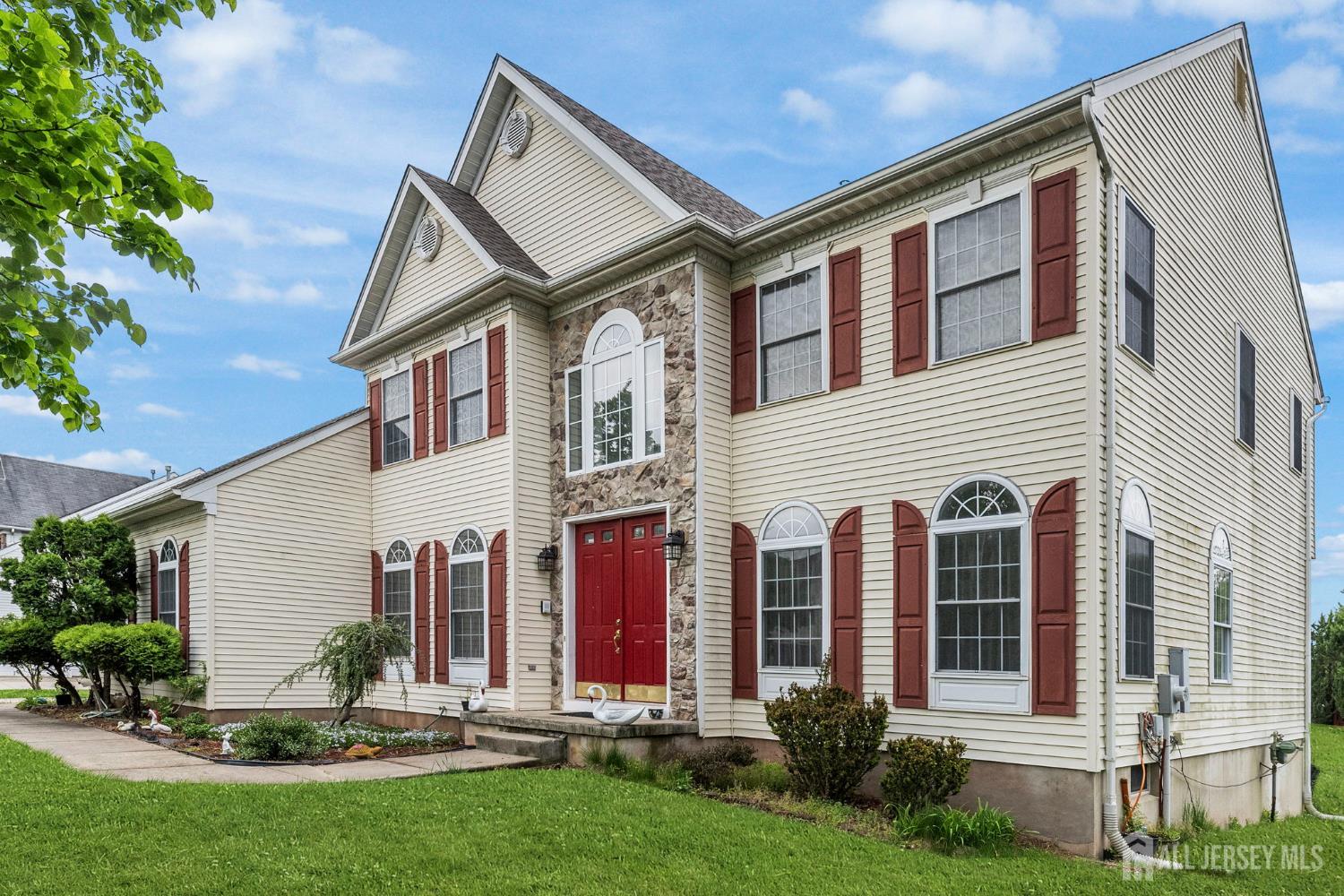 10 Julie Court Franklin NJ 08873