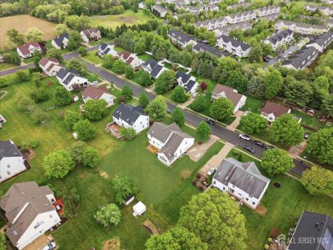 10 Julie Court Franklin NJ 08873