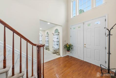 10 Julie Court Franklin NJ 08873