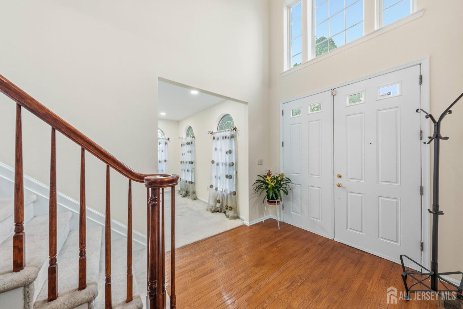 10 Julie Court Franklin NJ 08873