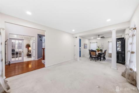 10 Julie Court Franklin NJ 08873