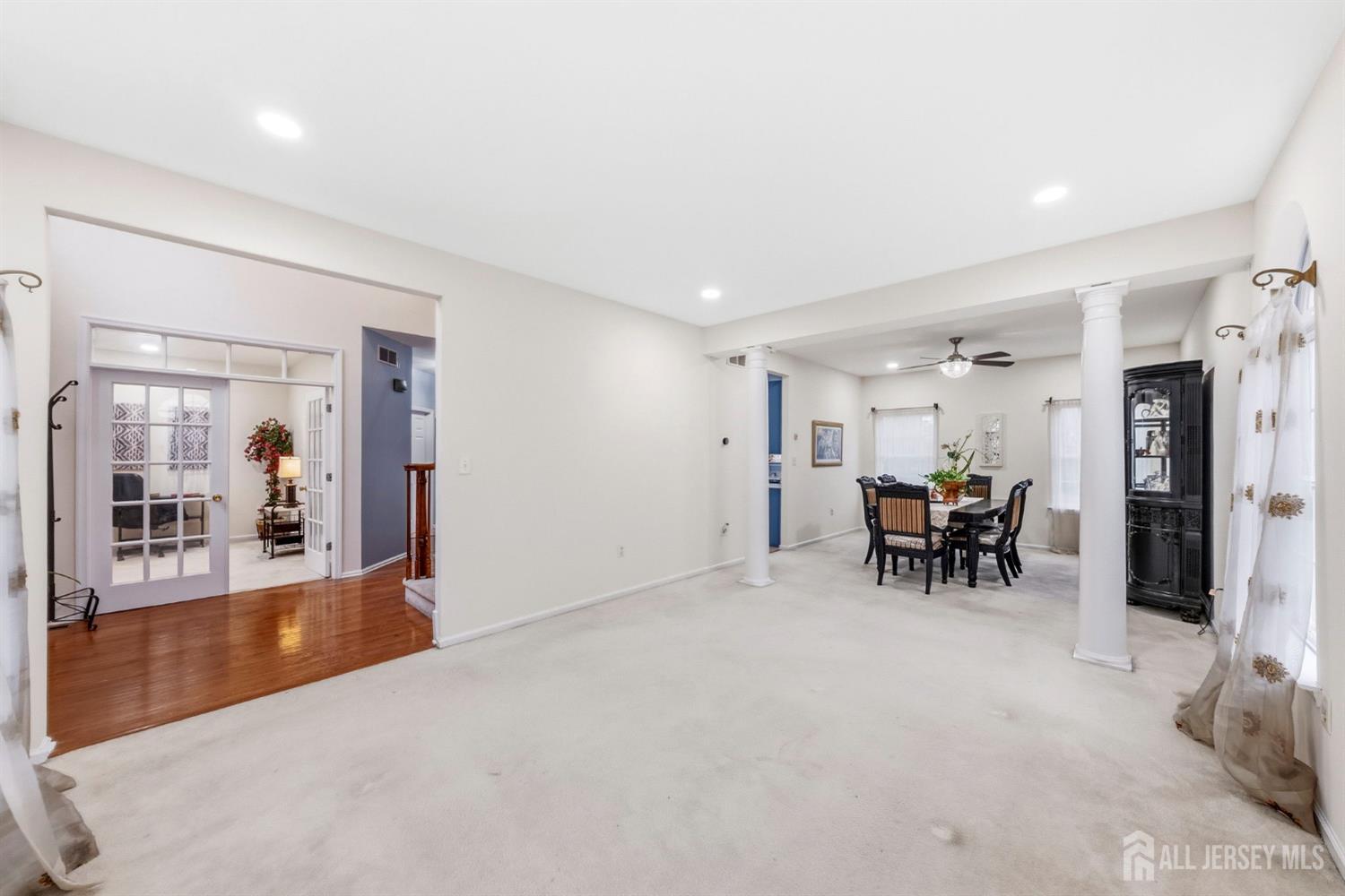 10 Julie Court Franklin NJ 08873
