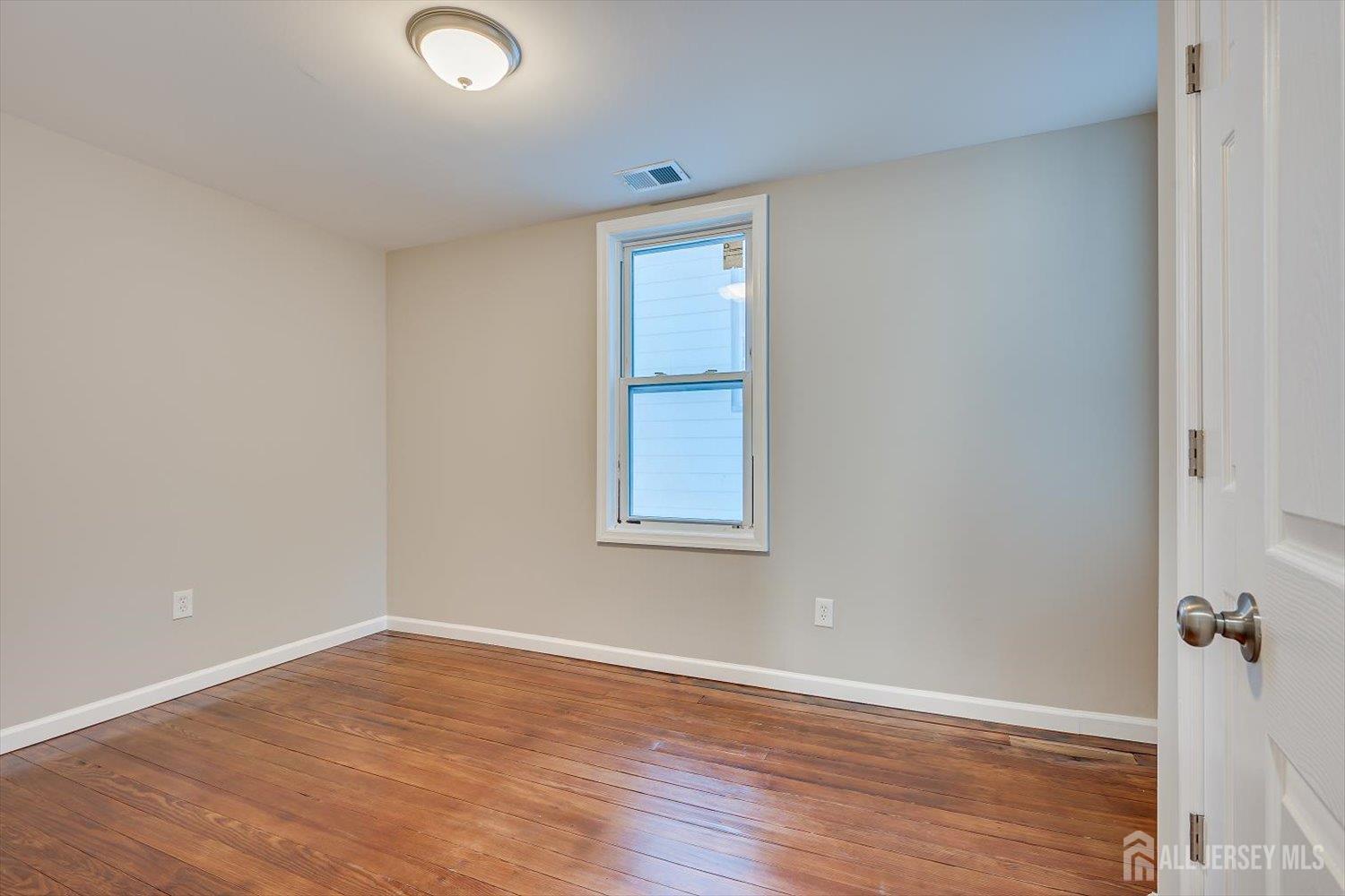 49 Comstock Street New Brunswick NJ 08901