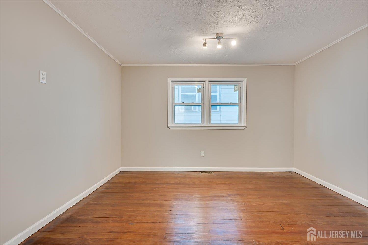 49 Comstock Street New Brunswick NJ 08901