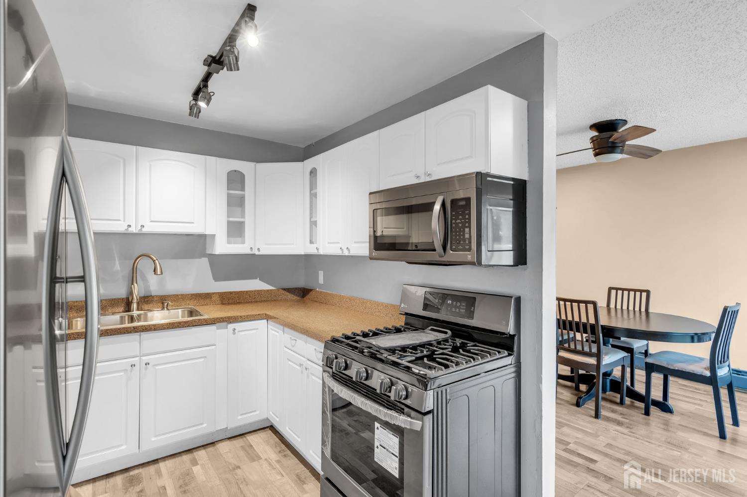 13 Lake Avenue East Brunswick NJ 08816