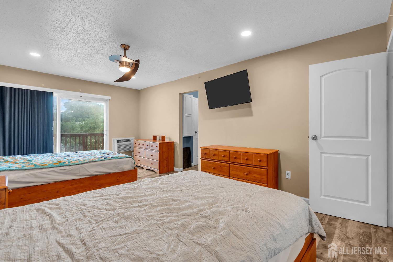 13 Lake Avenue East Brunswick NJ 08816