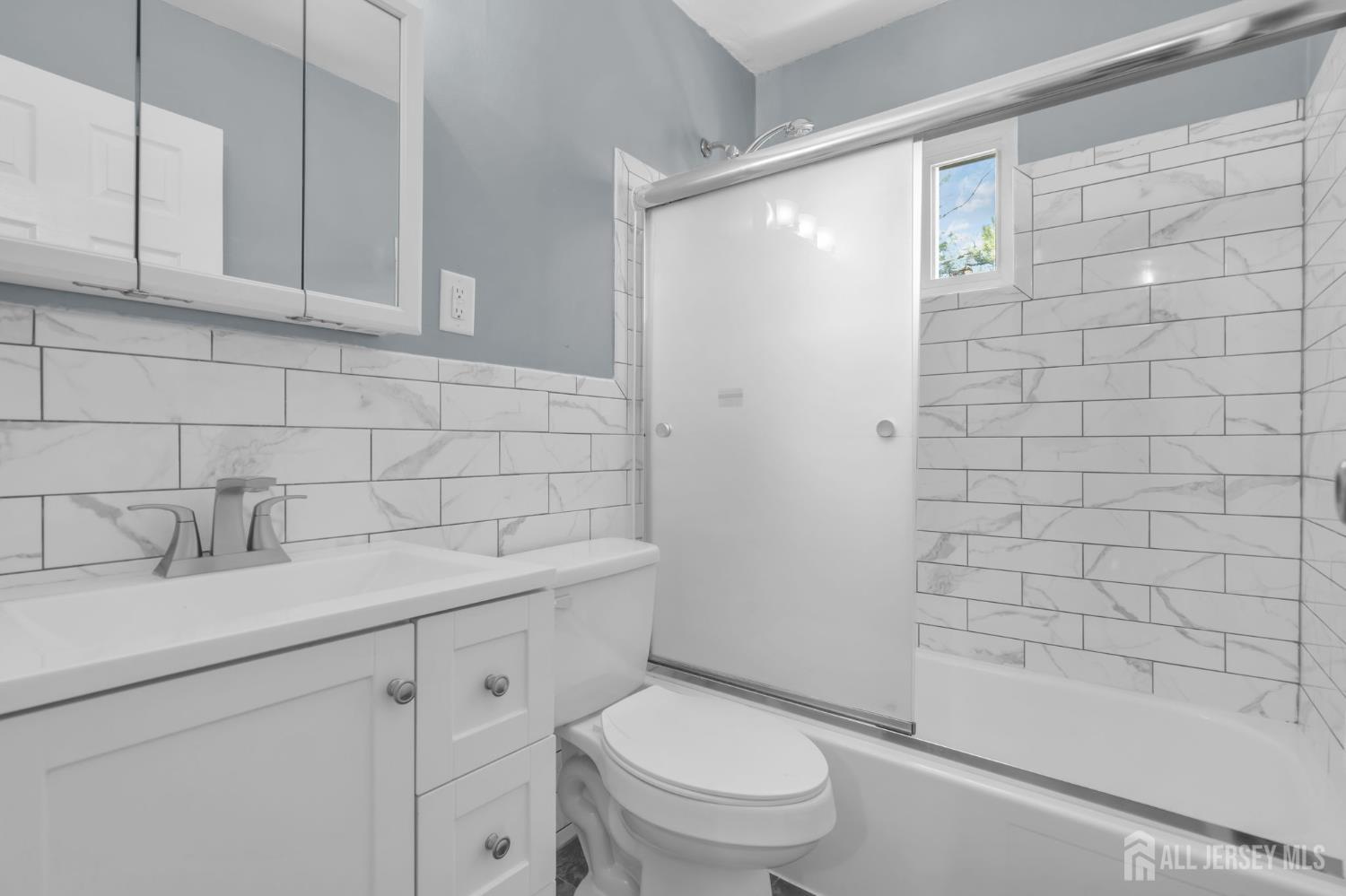 13 Lake Avenue East Brunswick NJ 08816