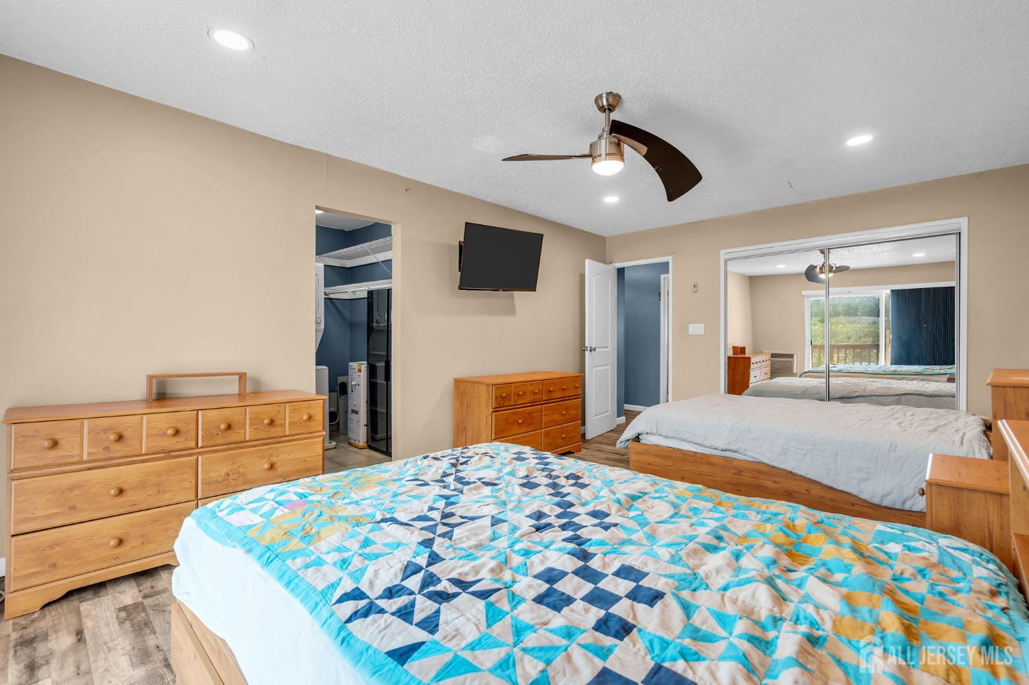 13 Lake Avenue East Brunswick NJ 08816