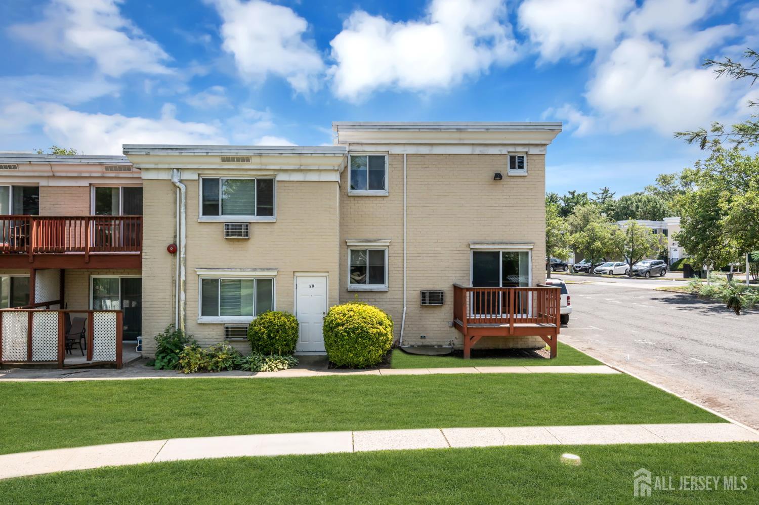 13 Lake Avenue East Brunswick NJ 08816