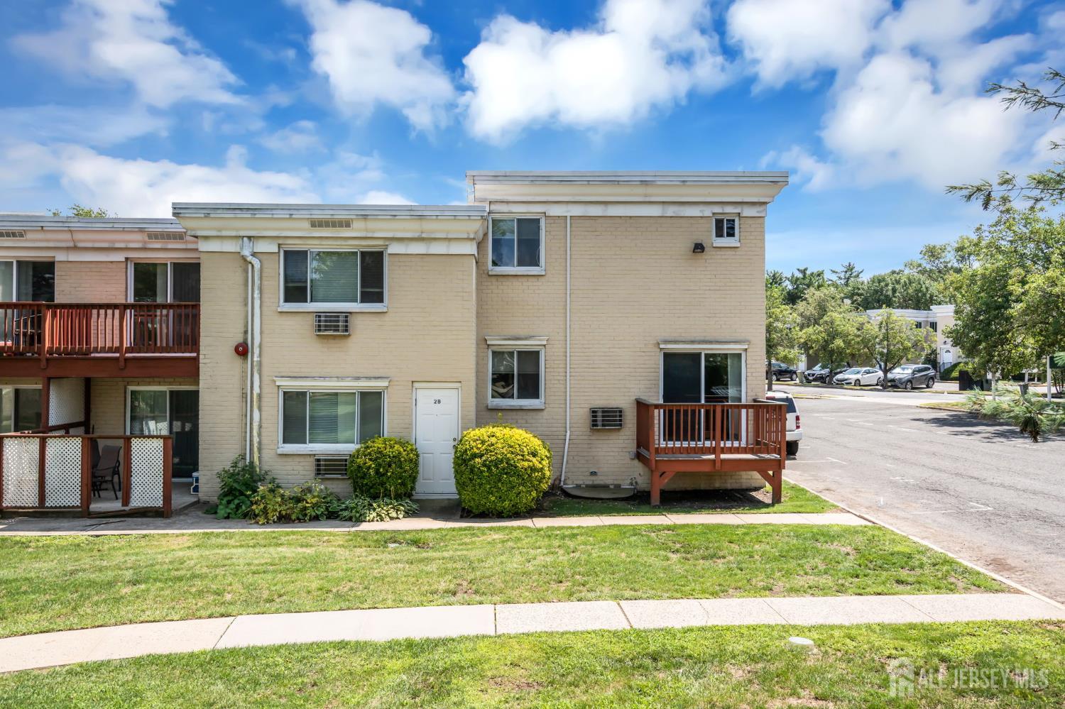 13 Lake Avenue East Brunswick NJ 08816