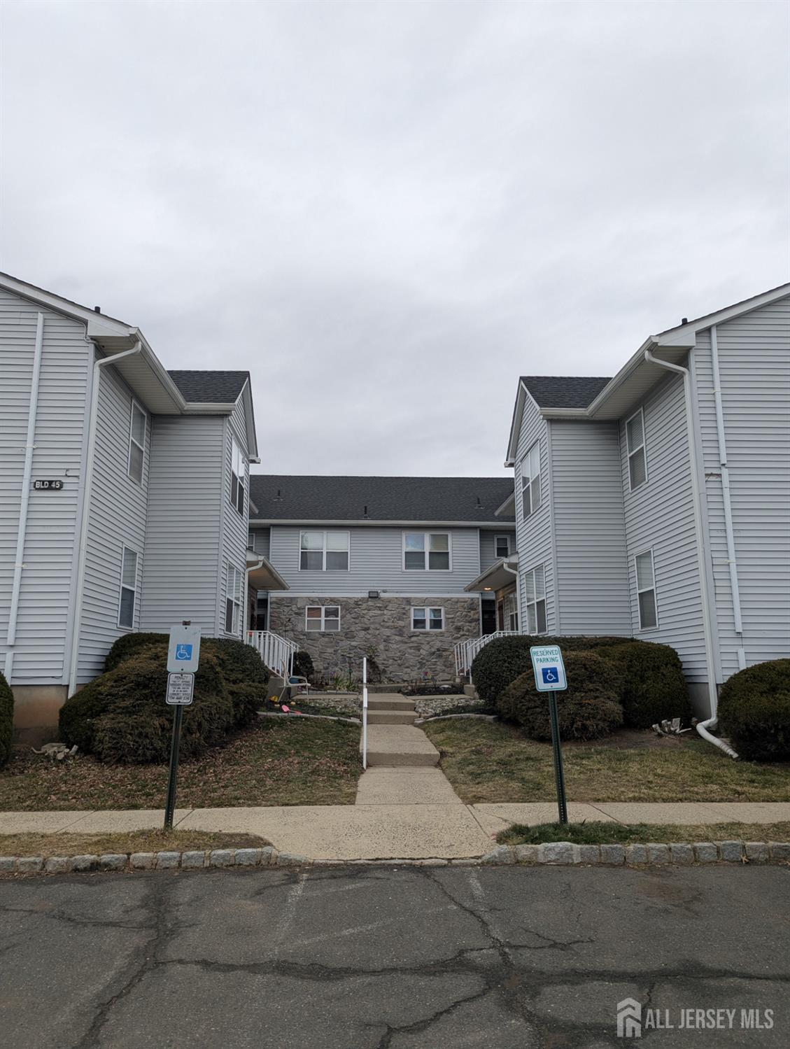 316 Ventnor Court Piscataway NJ 08854