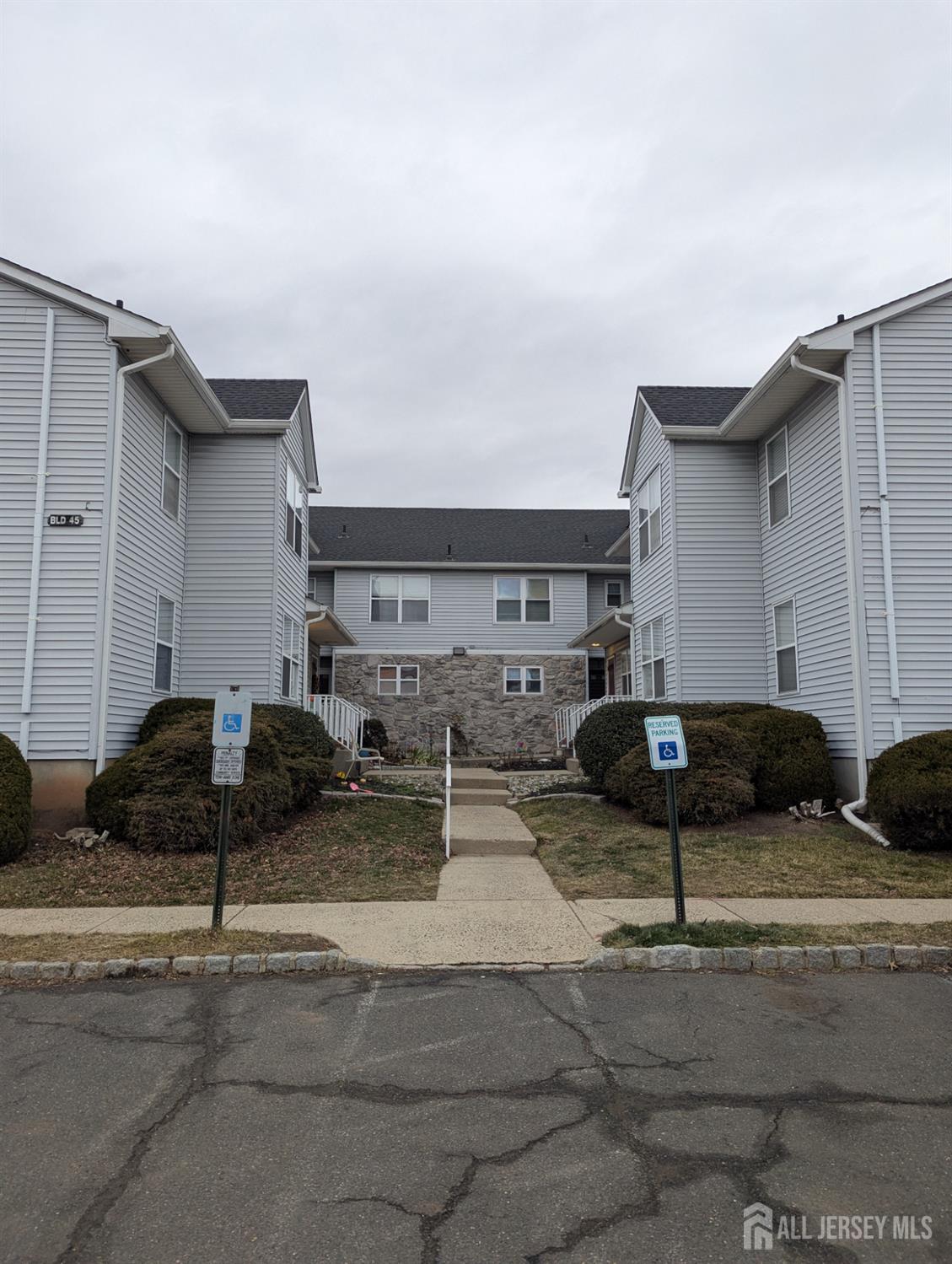 316 Ventnor Court Piscataway NJ 08854