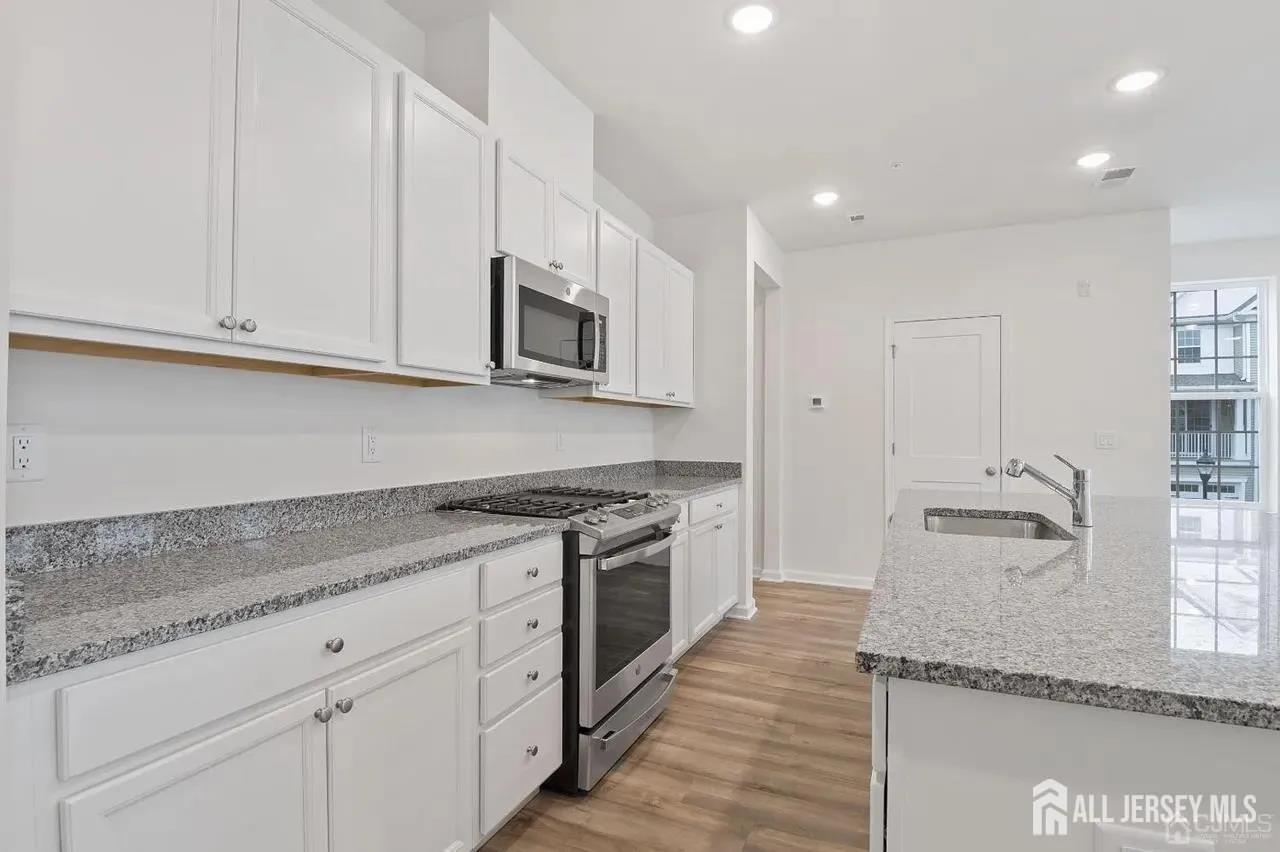 735 Station Road Dunellen NJ 08812
