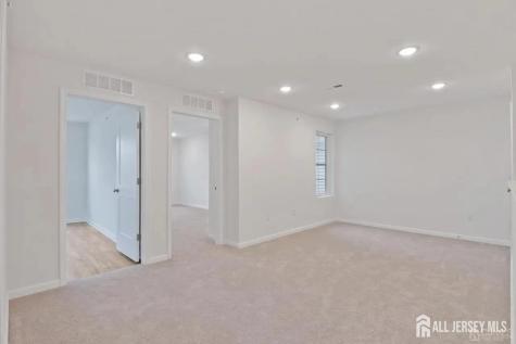 735 Station Road Dunellen NJ 08812