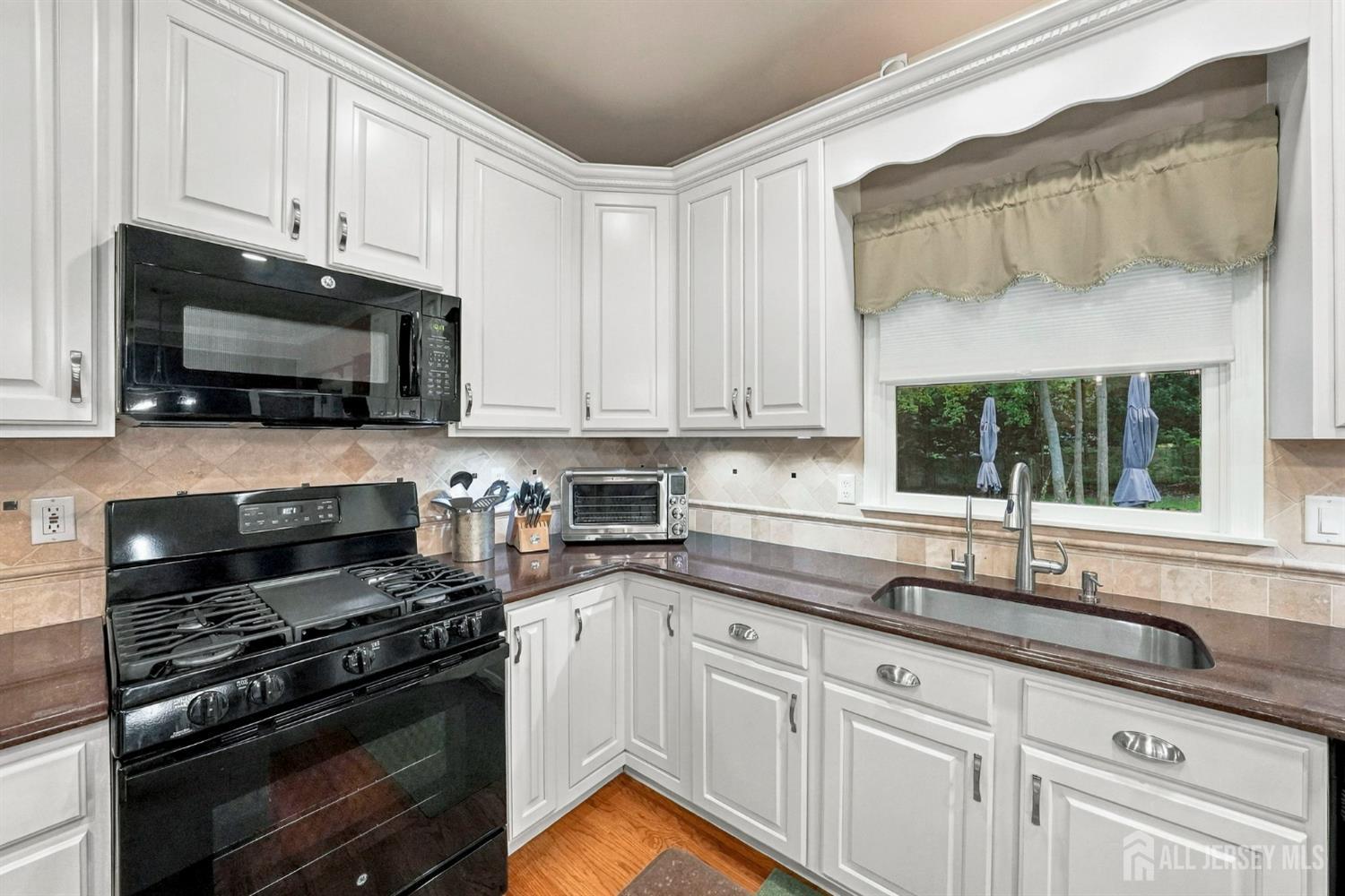 6 Polonia Court Monroe NJ 08831