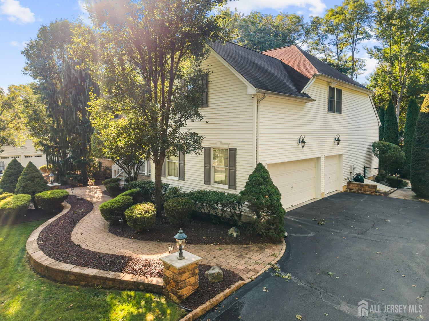 6 Polonia Court Monroe NJ 08831