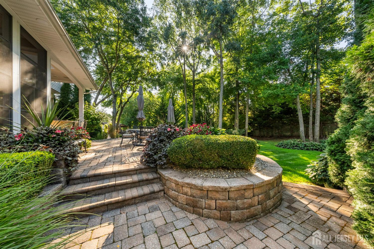 6 Polonia Court Monroe NJ 08831