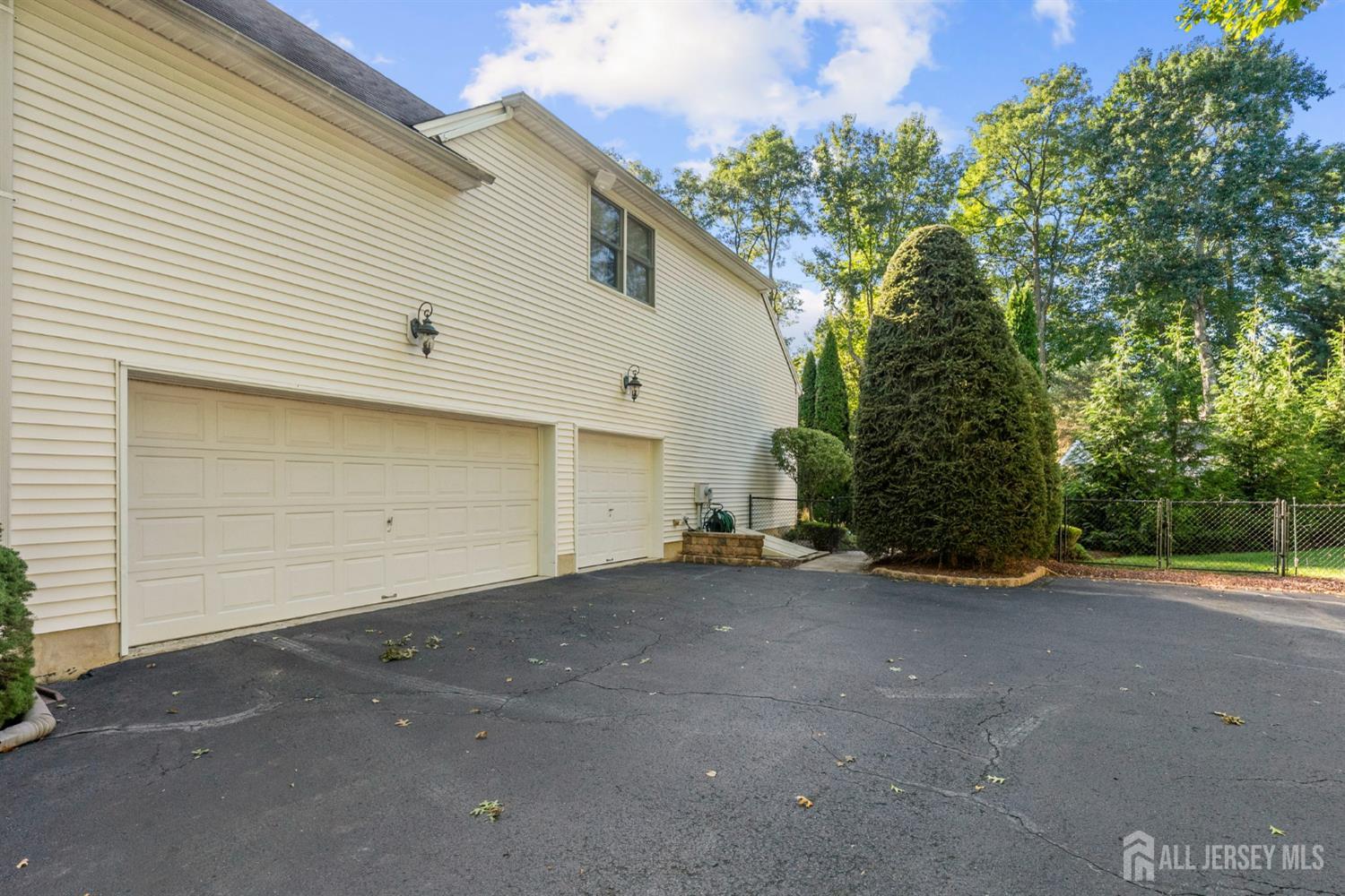6 Polonia Court Monroe NJ 08831