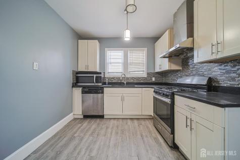 9 Rolfe Avenue Highland Park NJ 08904