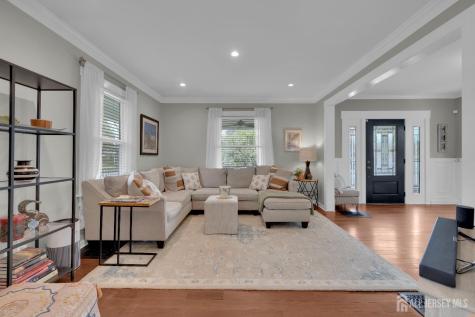 346 2nd Street Dunellen NJ 08812
