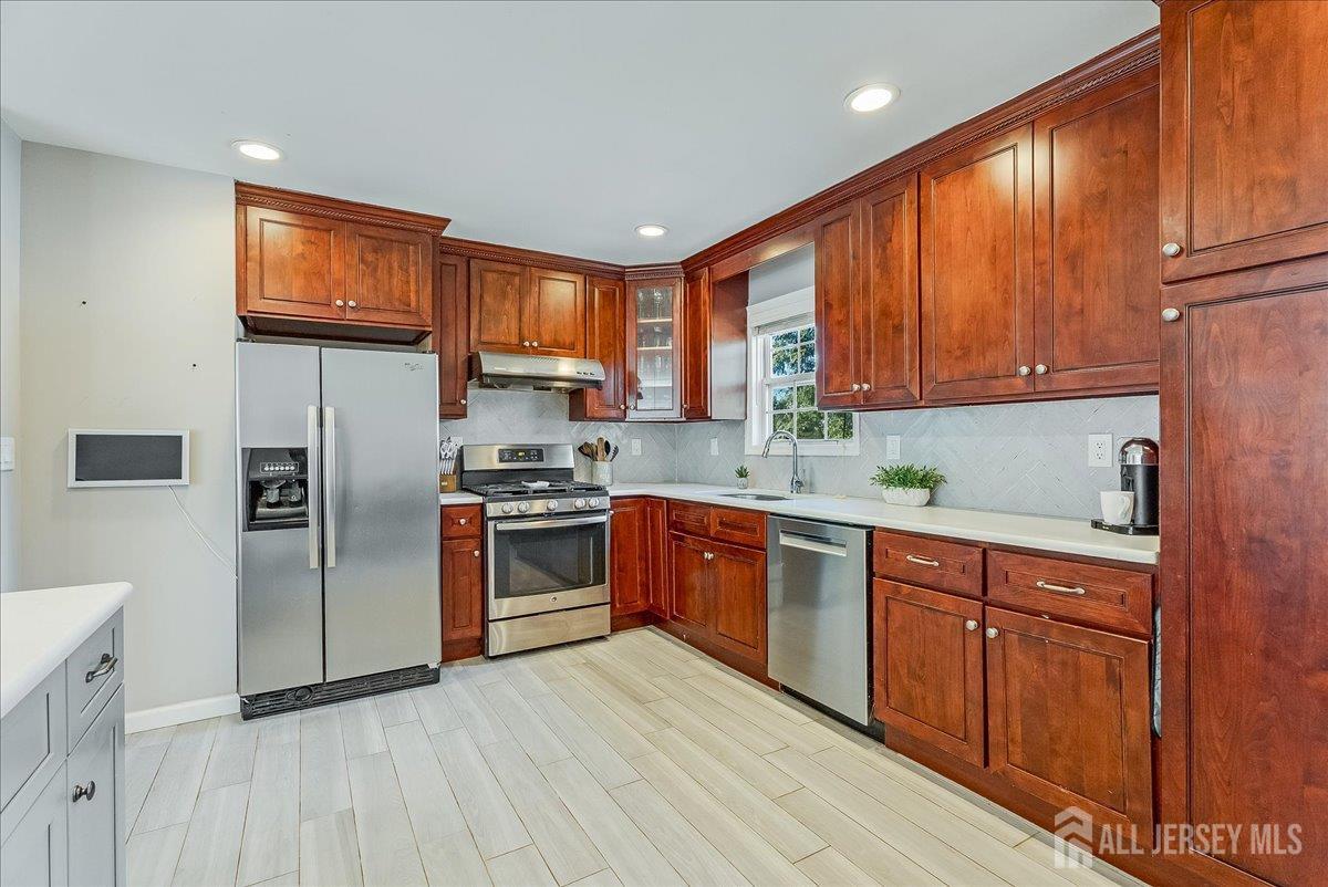 111 W Willow Street Colonia NJ 07067