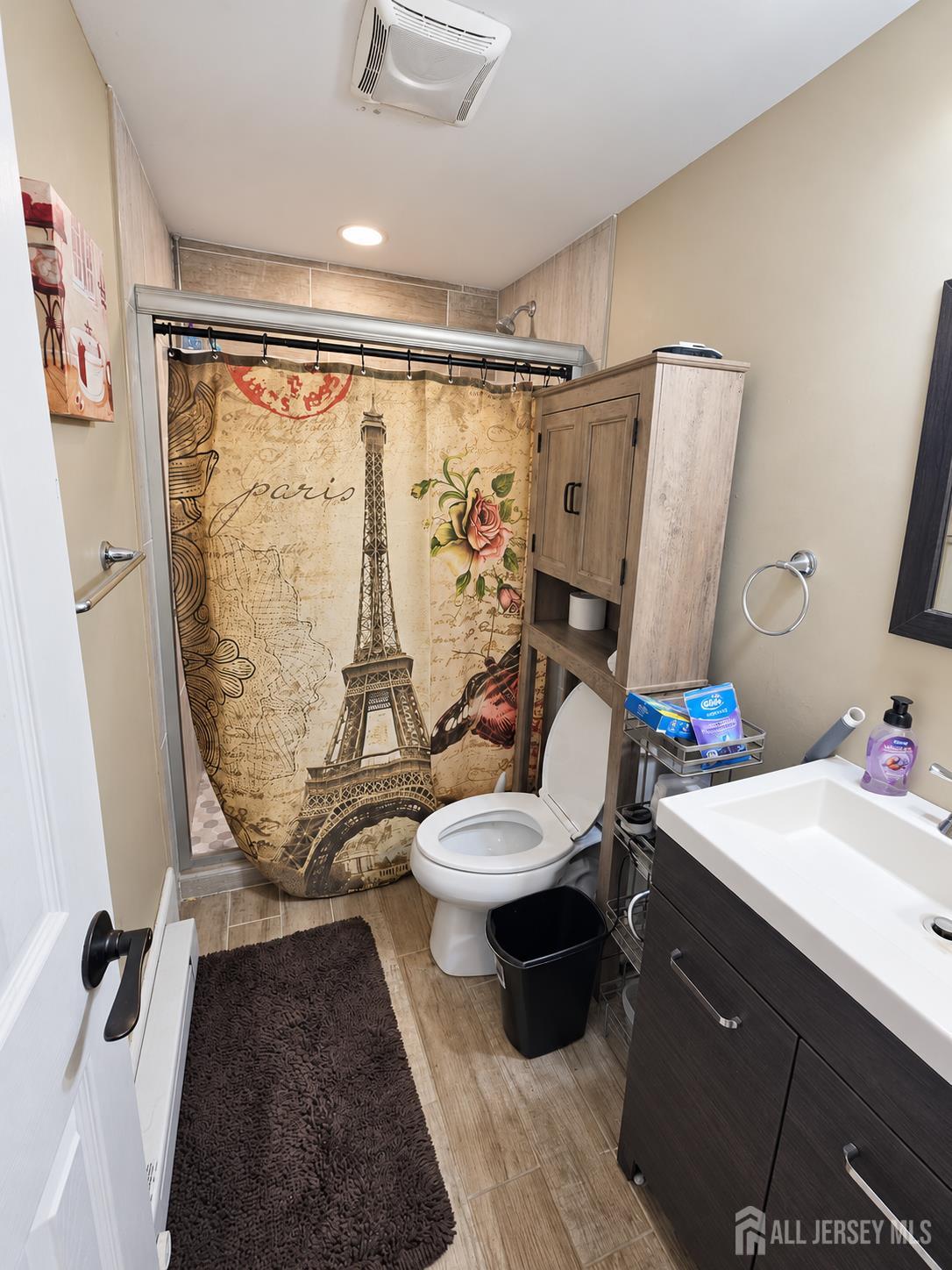 16 Holmes Avenue South River NJ 08882