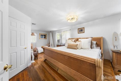 101 Weston Road Franklin NJ 08873