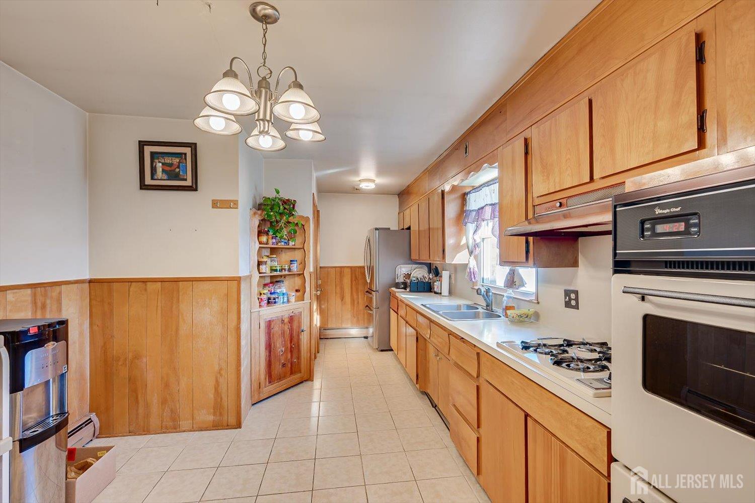 85 Grand Street Iselin NJ 08830