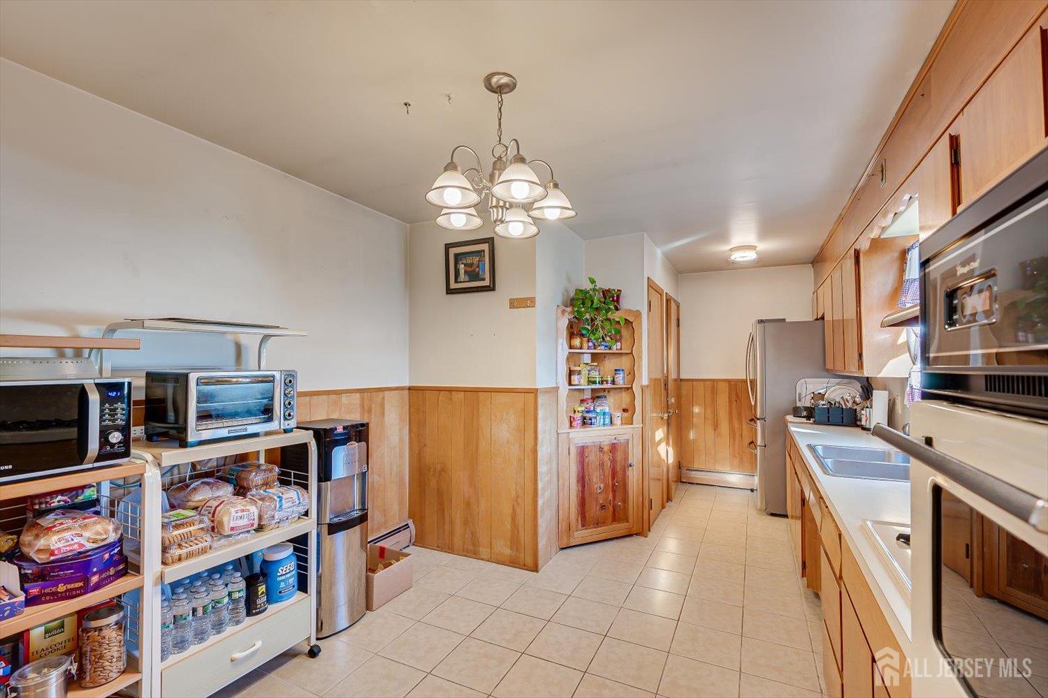 85 Grand Street Iselin NJ 08830