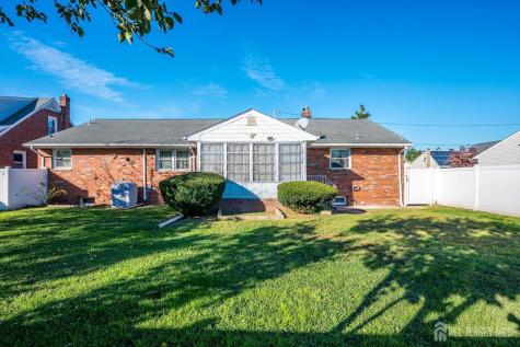 85 Grand Street Iselin NJ 08830