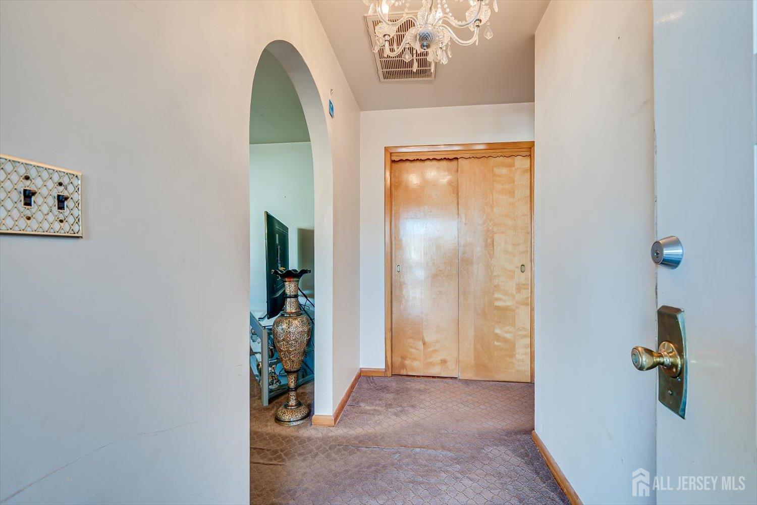 85 Grand Street Iselin NJ 08830