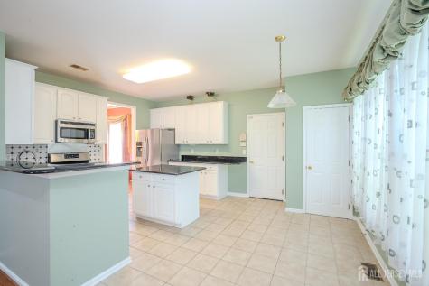 31 Hawthorn Drive Plainsboro NJ 08536